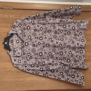 Grey and white Cabin Creek Fleece Pullover